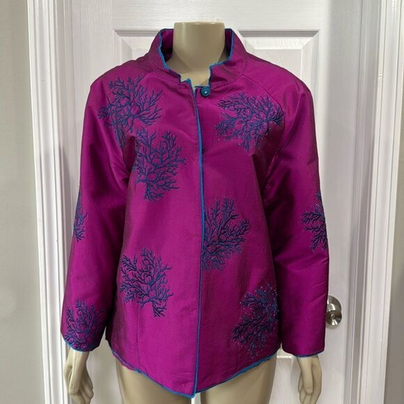 BUTTON-DOWN JACKET WITH EMBROIDERY. - Picture 1 of 9